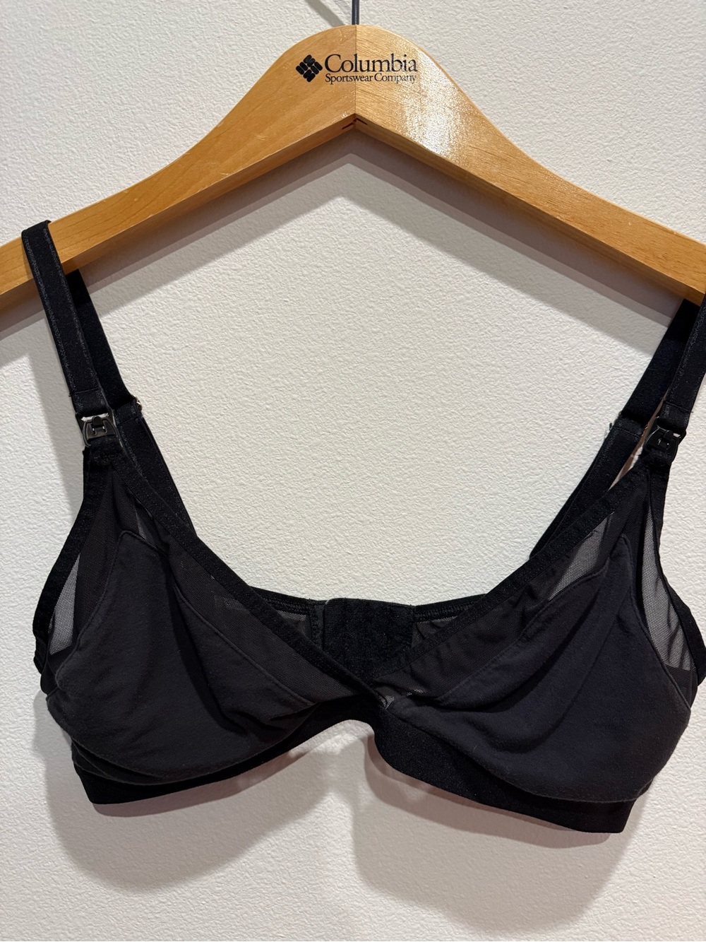 Black Wireless Maternity Nursing Bra – Lightweight Everyday Comfort